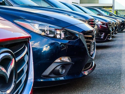 Rental Car insurance main blog image of rental cars lined up.