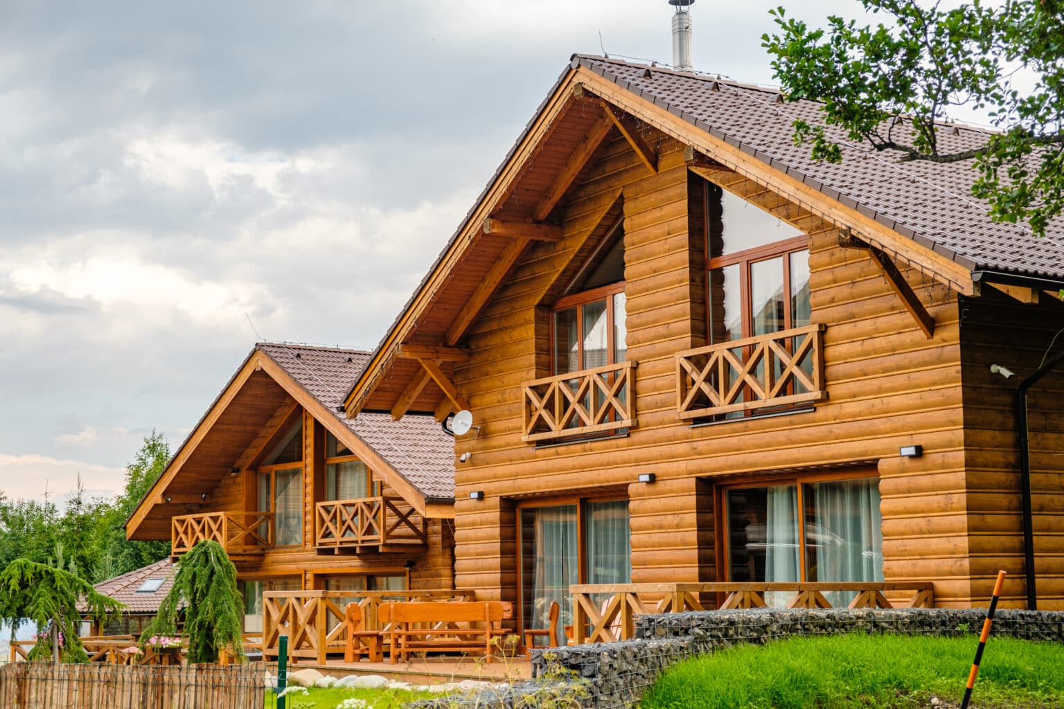 expensive home high net worth insurance concept