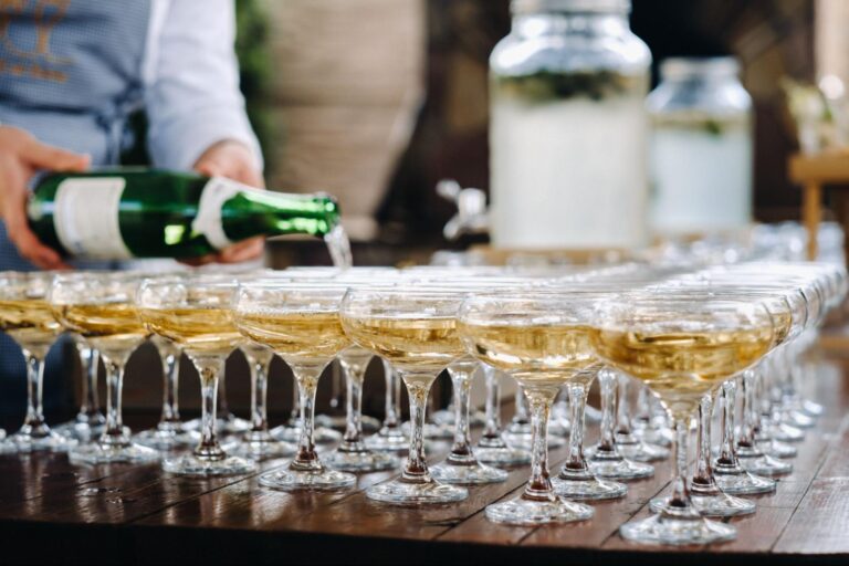 Champagne Toast Setup